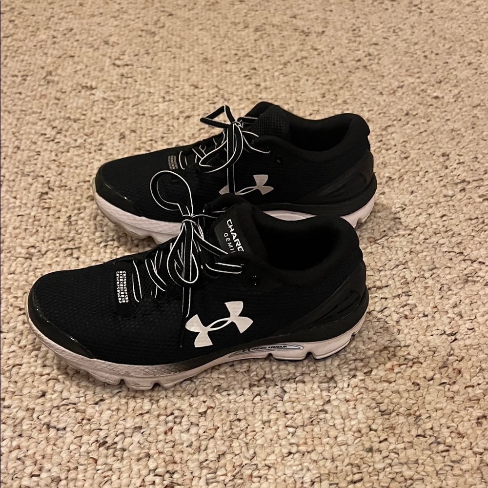 Under Armour Womens Black with White Logo Athletic Sneakers